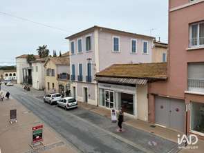 Location Bureaux et commerces 150 m&sup2;Fréjus