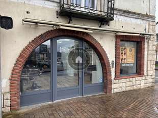 Photo Bureaux et commerces Gennes