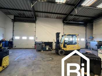 Location Bureaux et commerces 890 m&sup2;Giberville