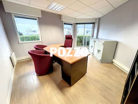 Bureaux et commerces 4 pièces