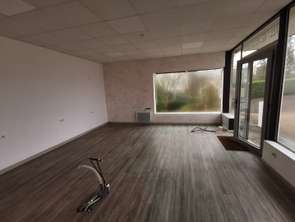 Location Bureaux et commerces 42 m&sup2;Guécélard