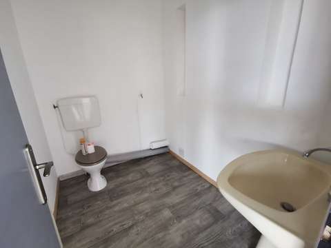 Bureaux et commerces 3 pièces