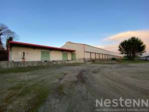 Location Bureaux et commerces 2000 m&sup2;Guénin