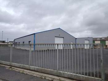 Location Bureaux et commerces 442 m&sup2;Guissény