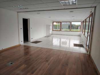 Bureaux et commerces 4 pièces Bureaux et commerces 4 pièces
