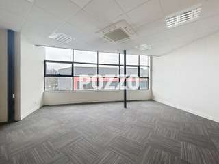 Bureaux et commerces 4 pièces