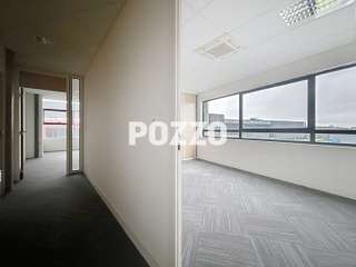 Bureaux et commerces 4 pièces