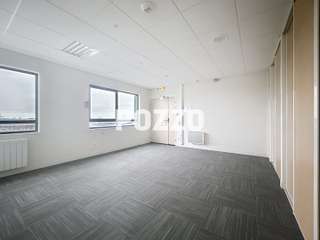 Bureaux et commerces 4 pièces