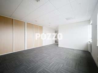 Bureaux et commerces 4 pièces