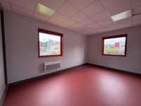 Bureaux et commerces 4 pièces
