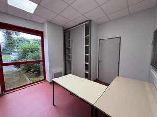 Bureaux et commerces 4 pièces