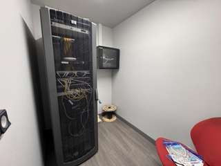 Bureaux et commerces 4 pièces