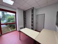 Bureaux et commerces 4 pièces Bureaux et commerces 4 pièces