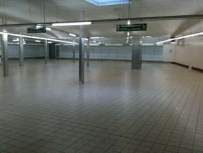 Location Bureaux et commerces 680 m&sup2;Ifs