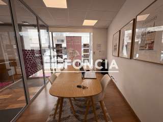Bureaux et commerces 5 pièces