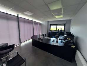 Location Bureaux et commerces 1100 m&sup2;La Chapelle-Achard