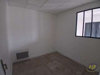 Bureaux et commerces 3 pièces