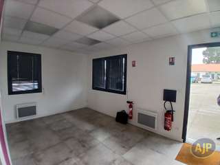 Bureaux et commerces 3 pièces