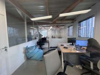 Bureaux et commerces 11 pièces