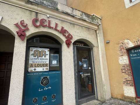 Bureaux et commerces La Ferté-Bernard 72