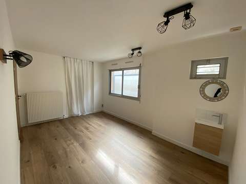 Bureaux et commerces 1 pièce