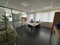 Bureaux et commerces 8 pièces