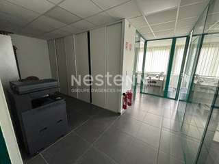 Bureaux et commerces 8 pièces