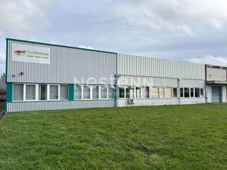 Bureaux et commerces 8 pièces