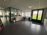 Bureaux et commerces 8 pièces