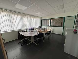 Bureaux et commerces 8 pièces