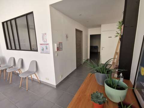 Bureaux et commerces 4 pièces