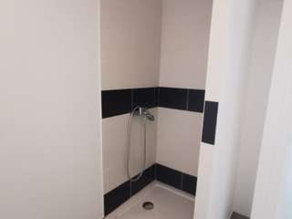 Bureaux et commerces 4 pièces