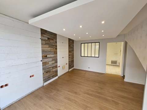 Bureaux et commerces 2 pièces