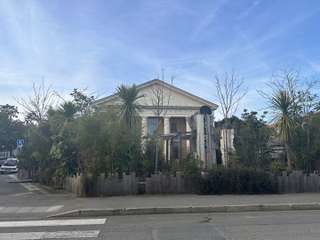 Bureaux et commerces 8 pièces