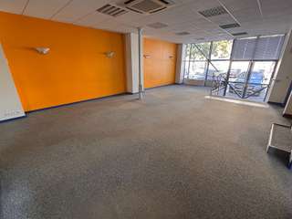 Bureaux et commerces 8 pièces
