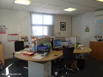 Bureaux et commerces 5 pièces