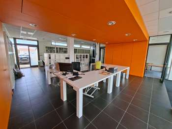 Bureaux et commerces La Roche-sur-Yon 85