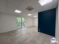 Bureaux et commerces 6 pièces Bureaux et commerces 6 pièces