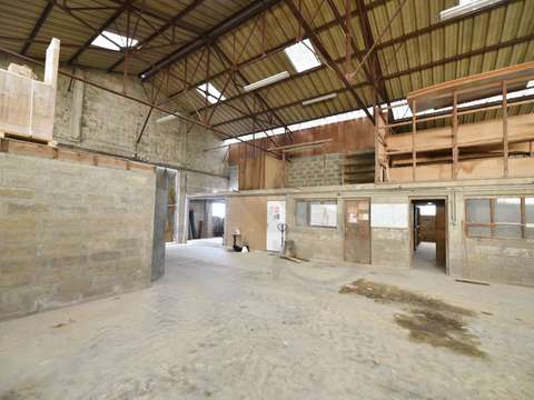 Bureaux et commerces La Selle-la-Forge 61