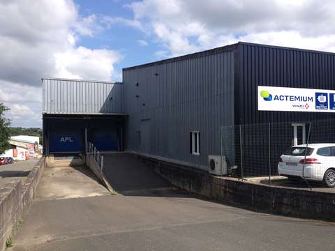 Bureaux et commerces Laval 53