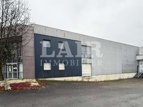 Bureaux et commerces Laval 53