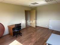Bureaux et commerces 5 pièces Bureaux et commerces 5 pièces