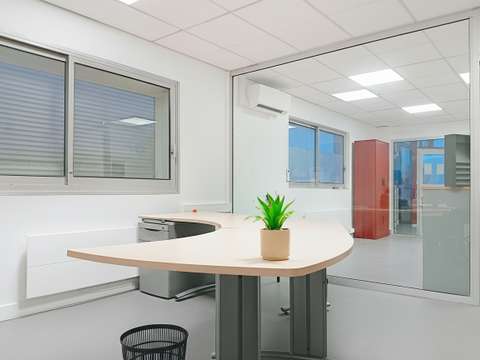 Bureaux et commerces Le Poiré-sur-Vie 85