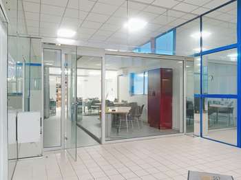 Location Bureaux et commerces 140 m&sup2;Le Poiré-sur-Vie