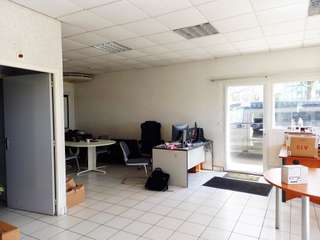 Bureaux et commerces 2 pièces