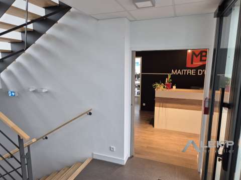 Bureaux et commerces 4 pièces