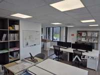 Bureaux et commerces 4 pièces