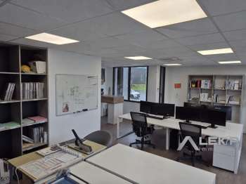 Bureaux et commerces 4 pièces
