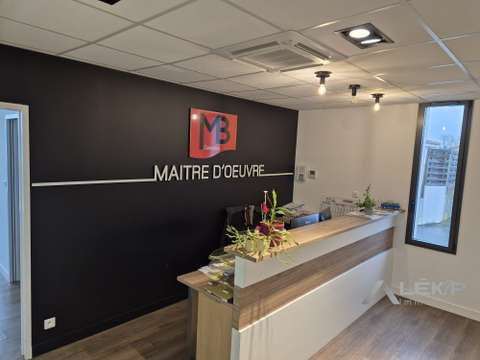Bureaux et commerces 4 pièces