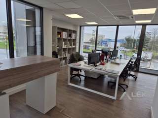 Bureaux et commerces 4 pièces